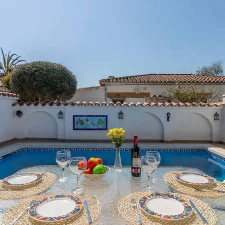 Goldhome - Requesens - Piscina Privada, Cerca Playa Сasa de vacaciones