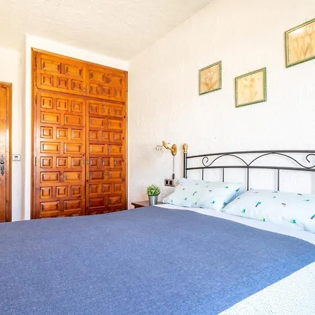Goldhome - Requesens - Piscina Privada, Cerca Playa *