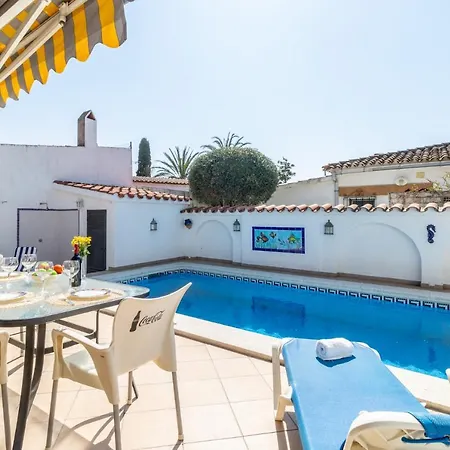 Goldhome - Requesens - Piscina Privada, Cerca Playa