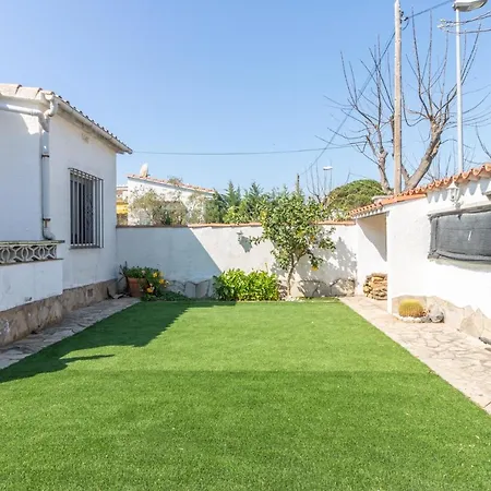 Сasa de vacaciones Goldhome - Requesens - Piscina Privada, Cerca Playa