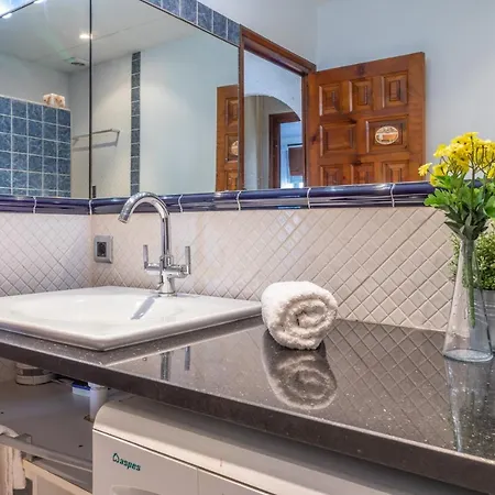 Goldhome - Requesens - Piscina Privada, Cerca Playa *